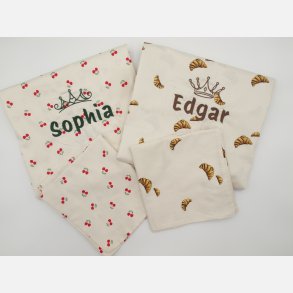 Senget�j m/personligt broderi